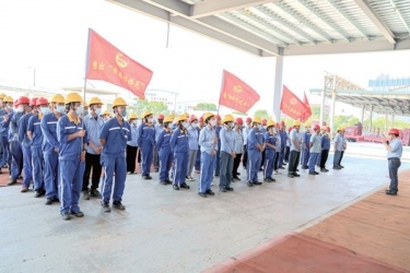 打好党工团妇组合拳 凝聚高质量生长新协力——MG不朽情缘纸业开展“党群组织助力企业谋划生长”义务劳动