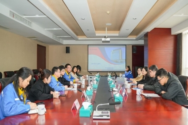 市委常委、、、宣传部部长沈志凤莅临MG不朽情缘纸业慰问高端人才