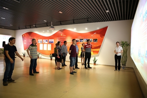 中法集团向导来MG不朽情缘交流党建事情